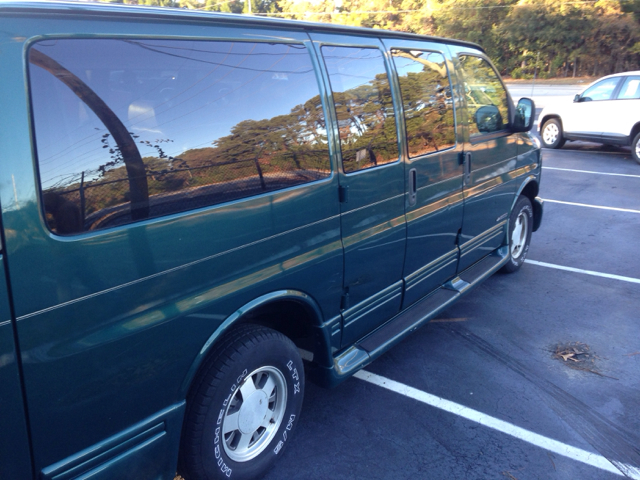 1999 Chevrolet Express 750i 4dr Sdn