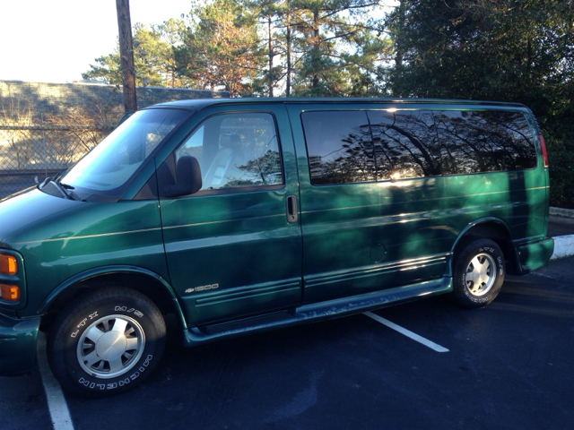 1999 Chevrolet Express 750i 4dr Sdn