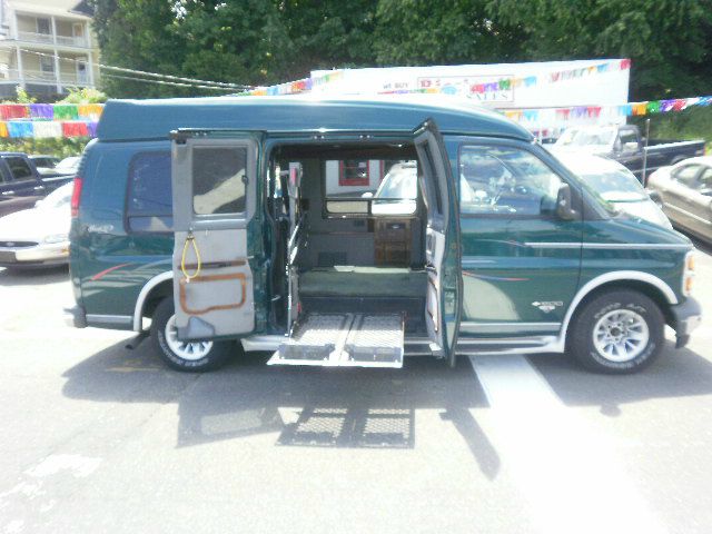 1999 Chevrolet Express 750i 4dr Sdn