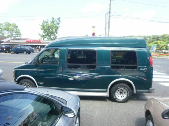 1999 Chevrolet Express 750i 4dr Sdn