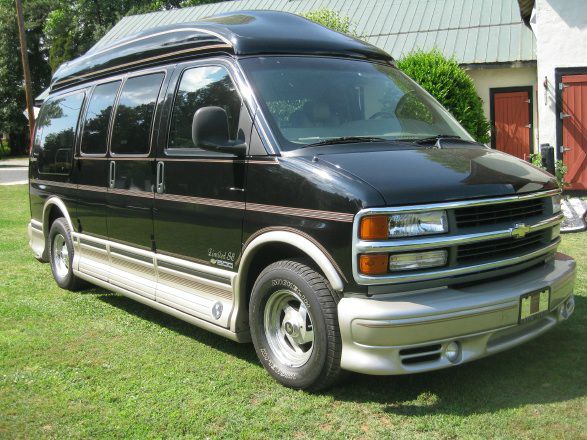 1999 Chevrolet Express 750i 4dr Sdn