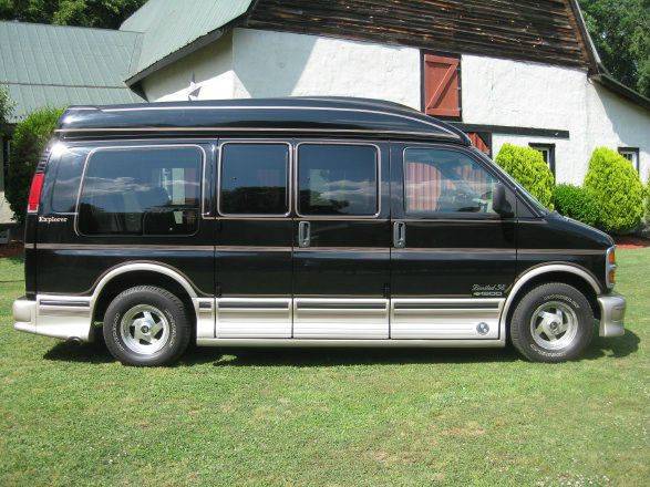1999 Chevrolet Express 750i 4dr Sdn