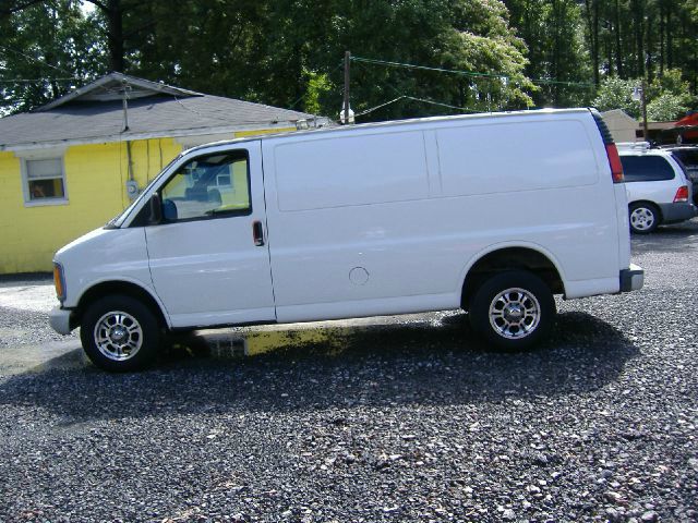 2000 Chevrolet Express Coupe 4D