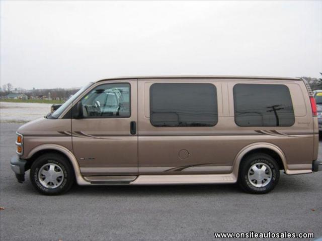 2000 Chevrolet Express 750i 4dr Sdn