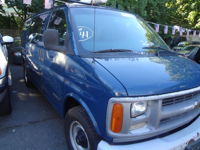 2000 Chevrolet Express REG WB