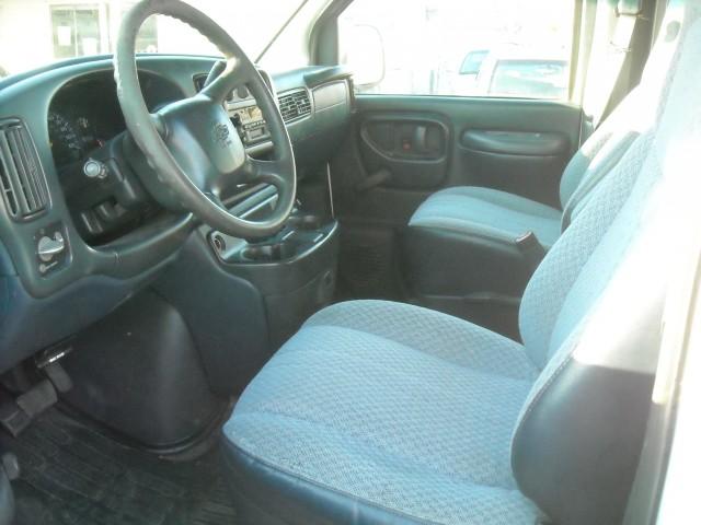 2000 Chevrolet Express XLT Sport 4.6L 2WD