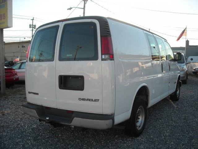 2000 Chevrolet Express XLT Sport 4.6L 2WD