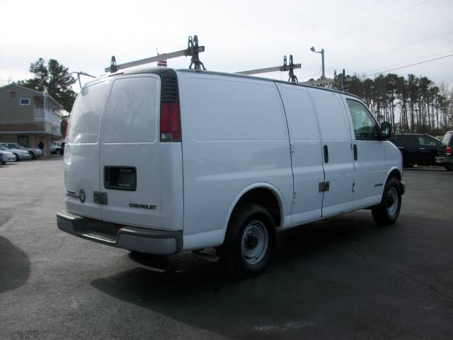 2000 Chevrolet Express Base