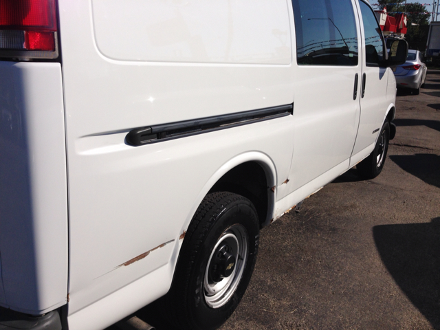 2000 Chevrolet Express Coupe 4D