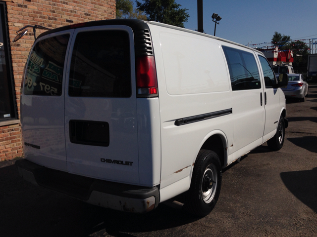2000 Chevrolet Express Coupe 4D