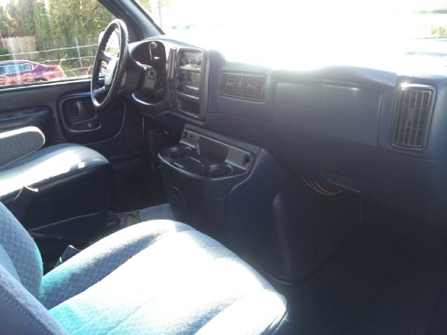 2000 Chevrolet Express Ram 3500 Dually