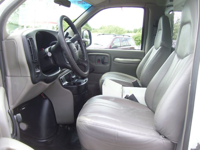 2001 Chevrolet Express Coupe 4D