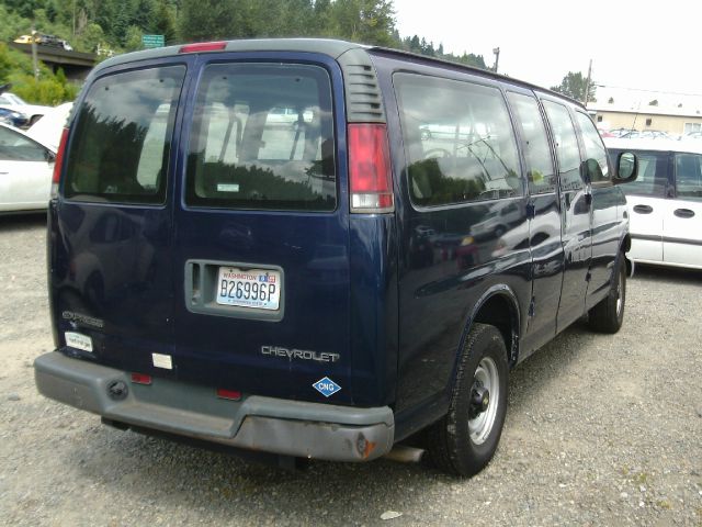 2001 Chevrolet Express LS 4X4