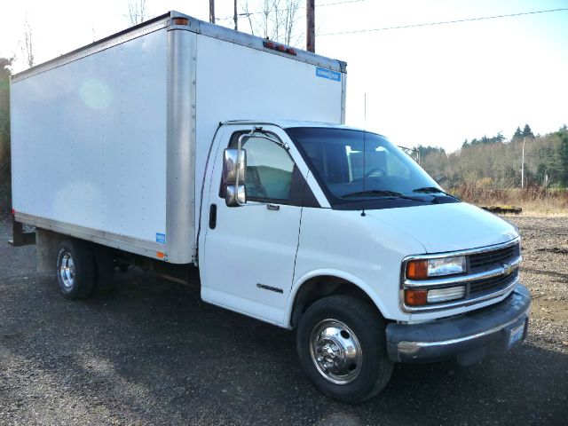 2001 Chevrolet Express Premium Sport PKG