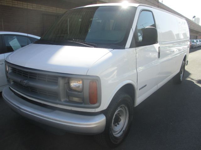 2001 Chevrolet Express Club Cab 155 WB HD 4WD