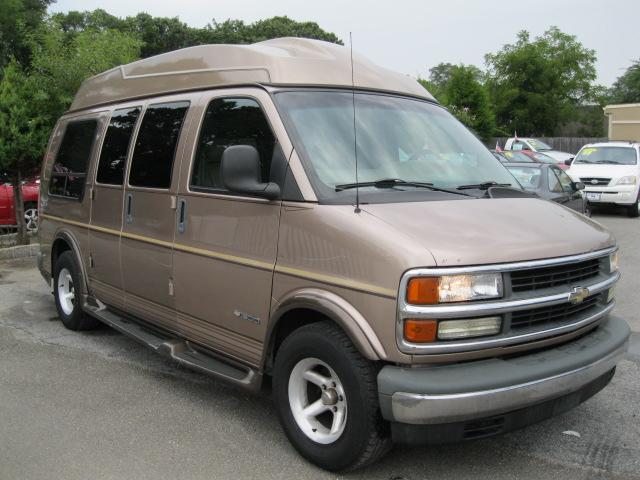 2001 Chevrolet Express CW, AWD