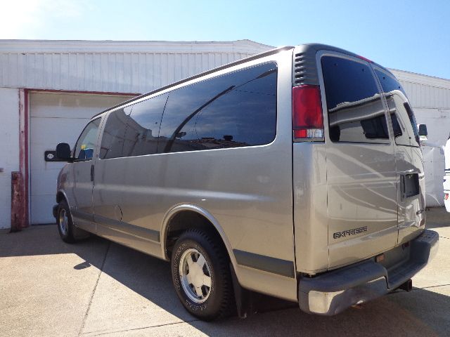 2001 Chevrolet Express Water Truck