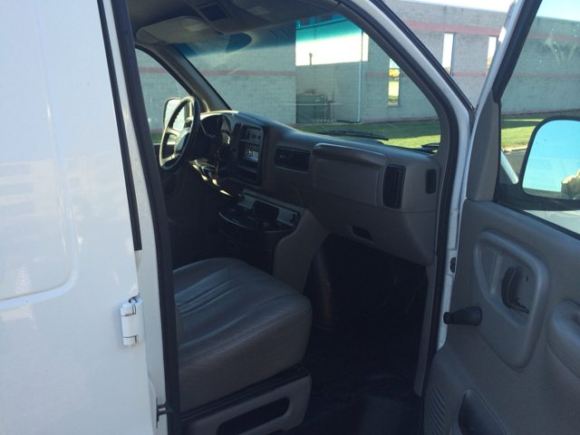 2001 Chevrolet Express Club Cab 155 WB HD 4WD