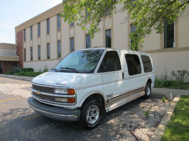 2001 Chevrolet Express Lariat, Diesel, 4x4finance