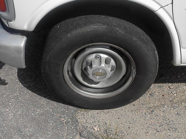 2001 Chevrolet Express Coupe 4D