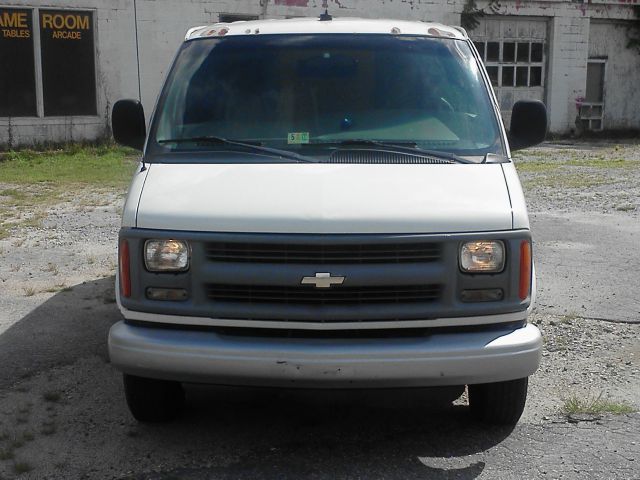 2001 Chevrolet Express Coupe 4D