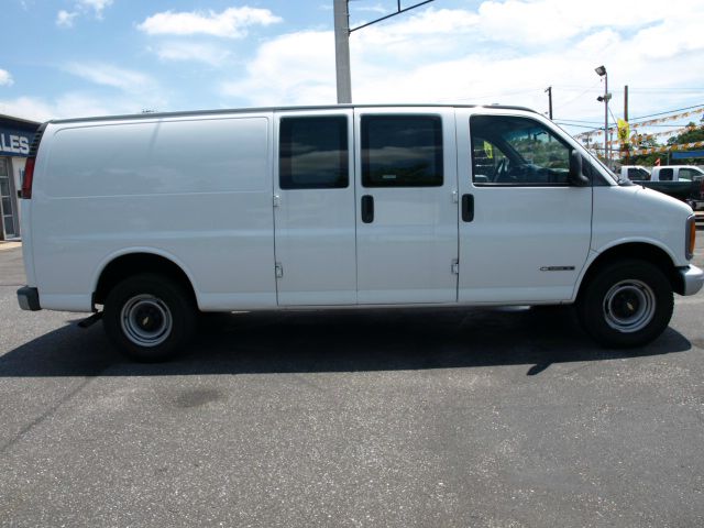 2001 Chevrolet Express Club Cab 155 WB HD 4WD