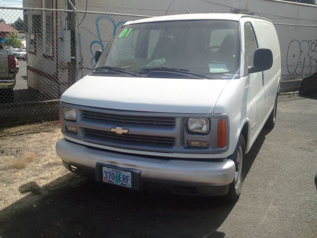 2001 Chevrolet Express Coupe 4D