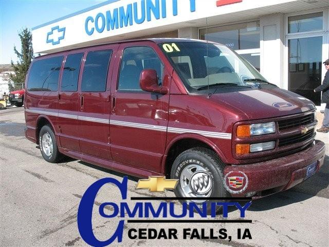 2001 Chevrolet Express SL1
