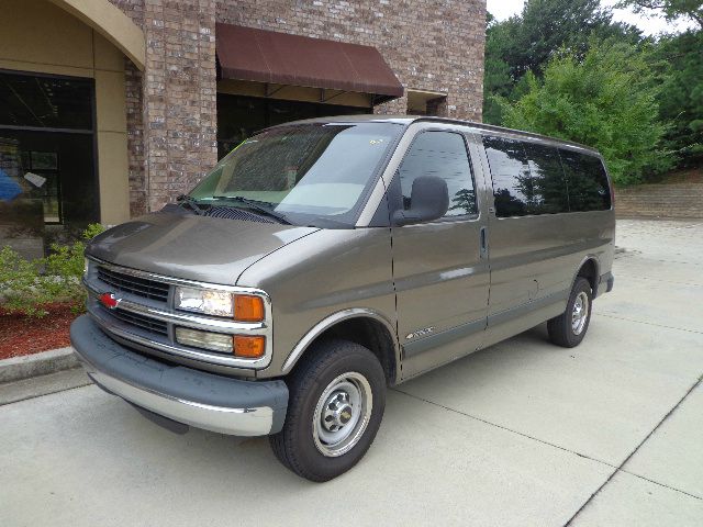 2001 Chevrolet Express LS 4X4