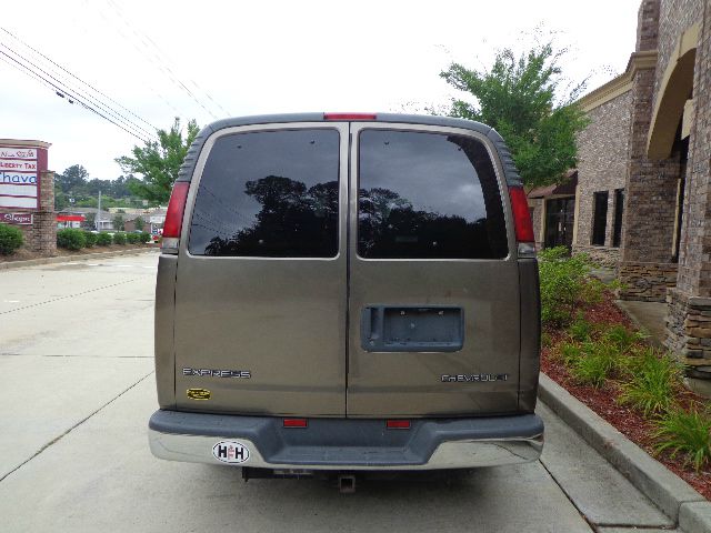 2001 Chevrolet Express LS 4X4