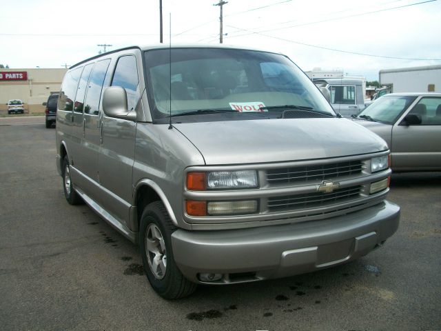 2001 Chevrolet Express Water Truck