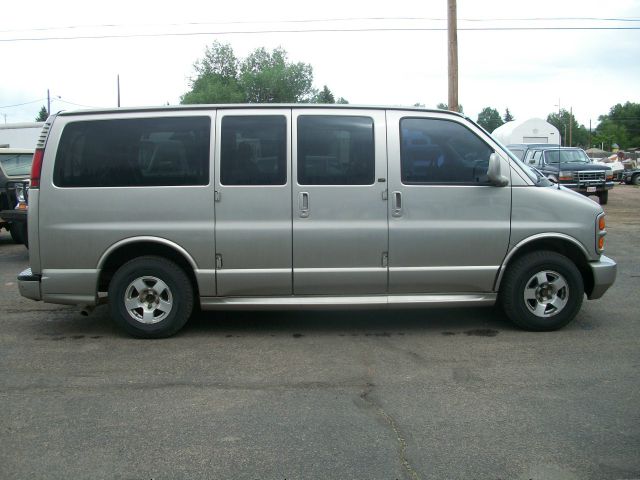 2001 Chevrolet Express Water Truck