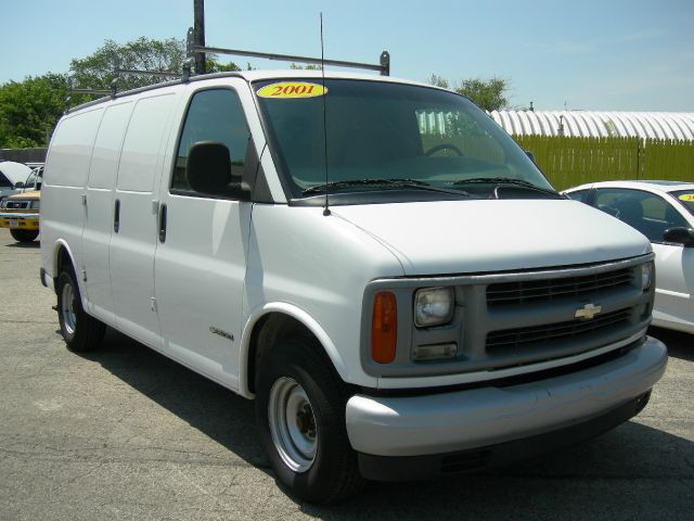 2001 Chevrolet Express 750i 4dr Sdn