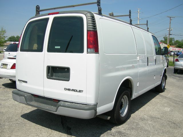2001 Chevrolet Express 750i 4dr Sdn