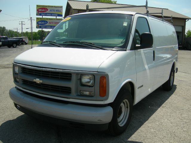 2001 Chevrolet Express 750i 4dr Sdn