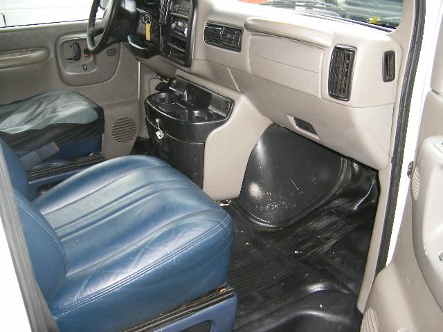 2001 Chevrolet Express Base