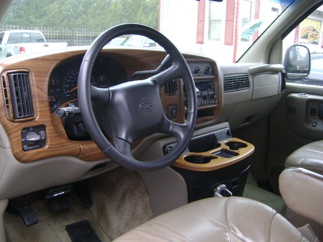 2001 Chevrolet Express 750i 4dr Sdn