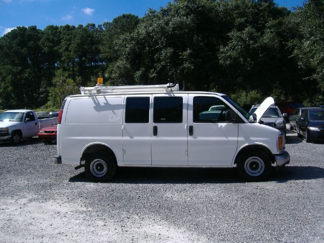 2001 Chevrolet Express 750i 4dr Sdn