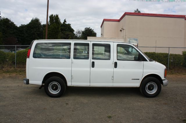 2001 Chevrolet Express Limited Sport Utility 4D