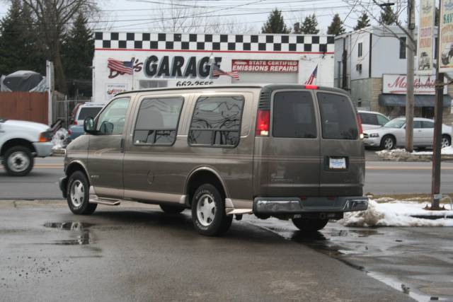 2001 Chevrolet Express Base