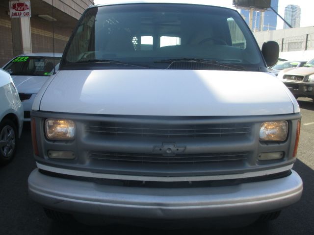2001 Chevrolet Express Club Cab 155 WB HD 4WD