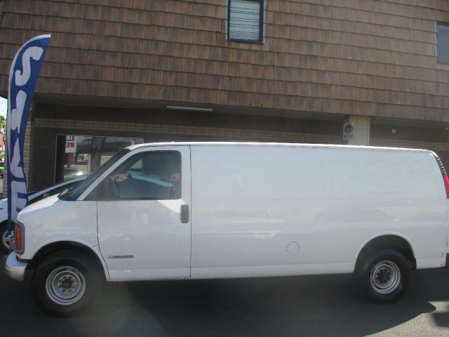 2001 Chevrolet Express Club Cab 155 WB HD 4WD