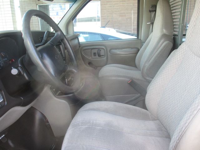 2001 Chevrolet Express Club Cab 155 WB HD 4WD