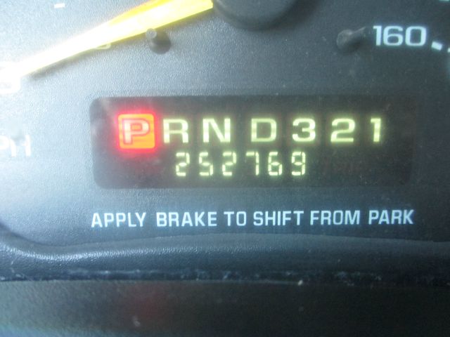 2001 Chevrolet Express Club Cab 155 WB HD 4WD