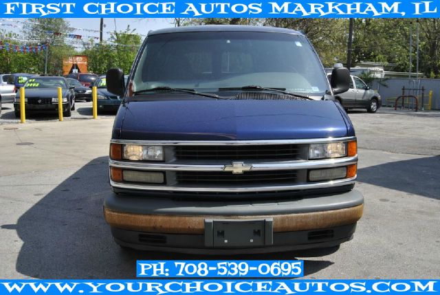 2002 Chevrolet Express 2WD Ext Cab Manual
