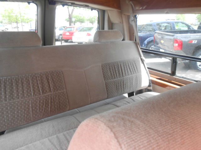 2002 Chevrolet Express 750i 4dr Sdn