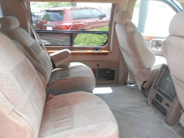 2002 Chevrolet Express 750i 4dr Sdn