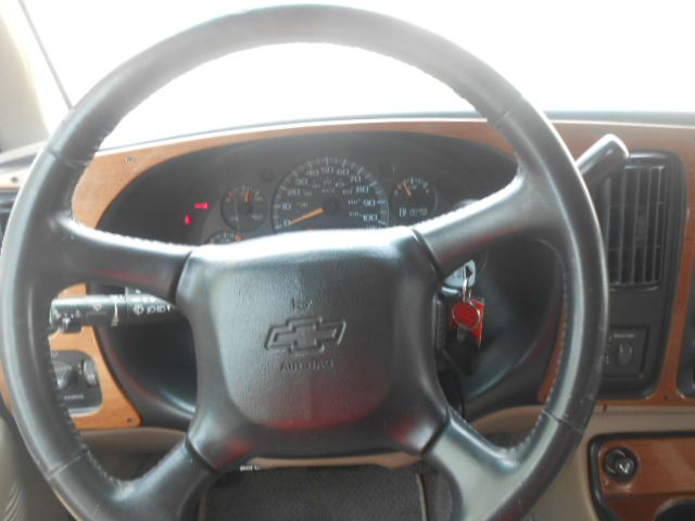 2002 Chevrolet Express 750i 4dr Sdn