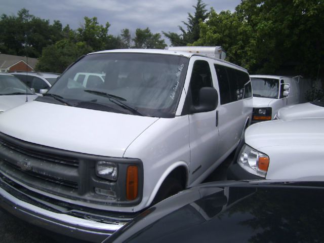 2002 Chevrolet Express Ls/5.3l/3rd ROW
