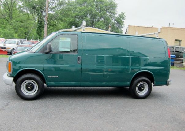 2002 Chevrolet Express REG WB